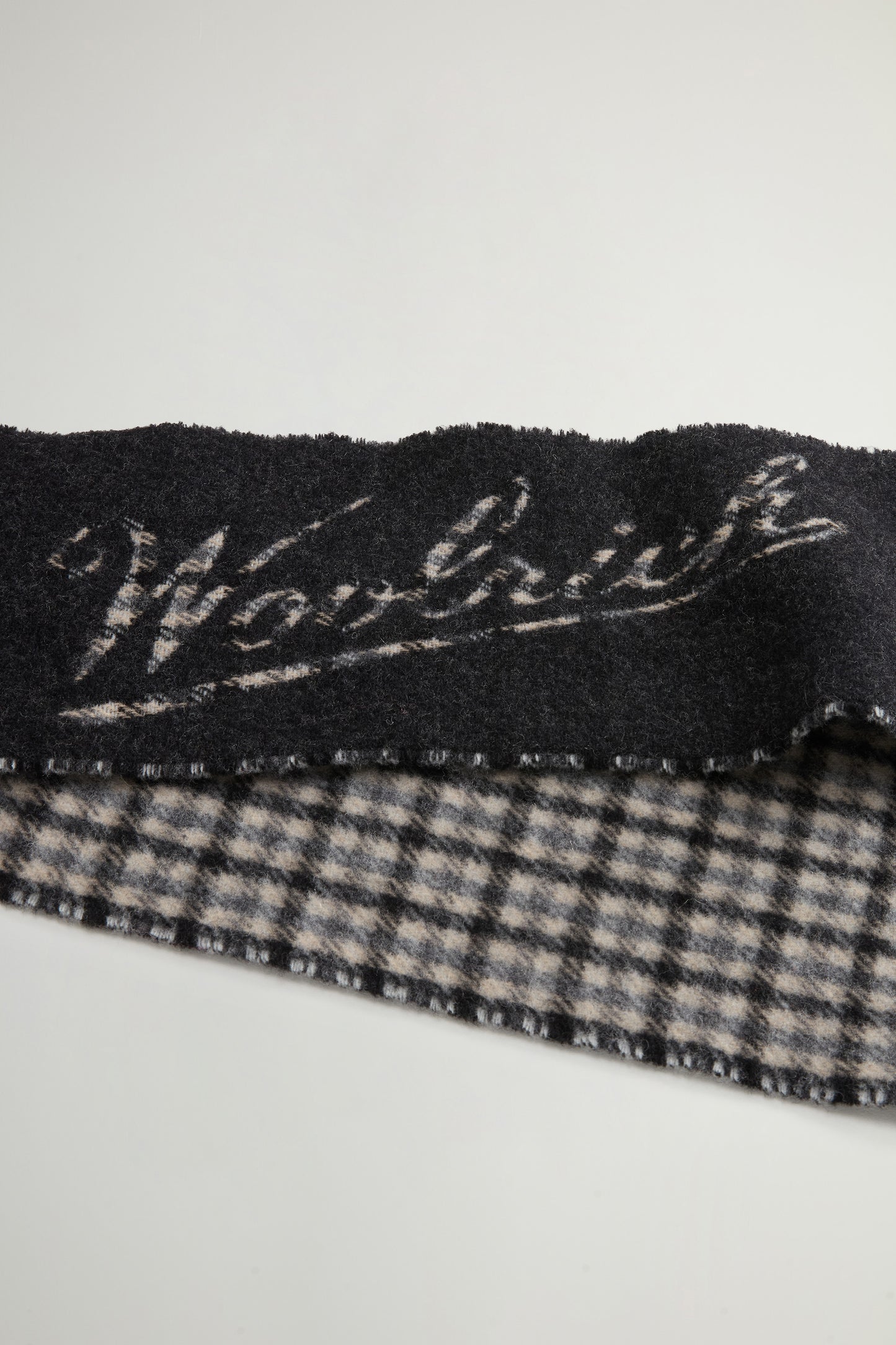 Micro Pattern Scarf